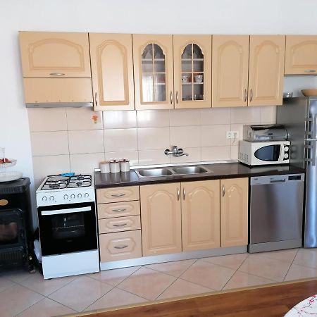 Apartments Nana Biograd Na Moru Exterior photo
