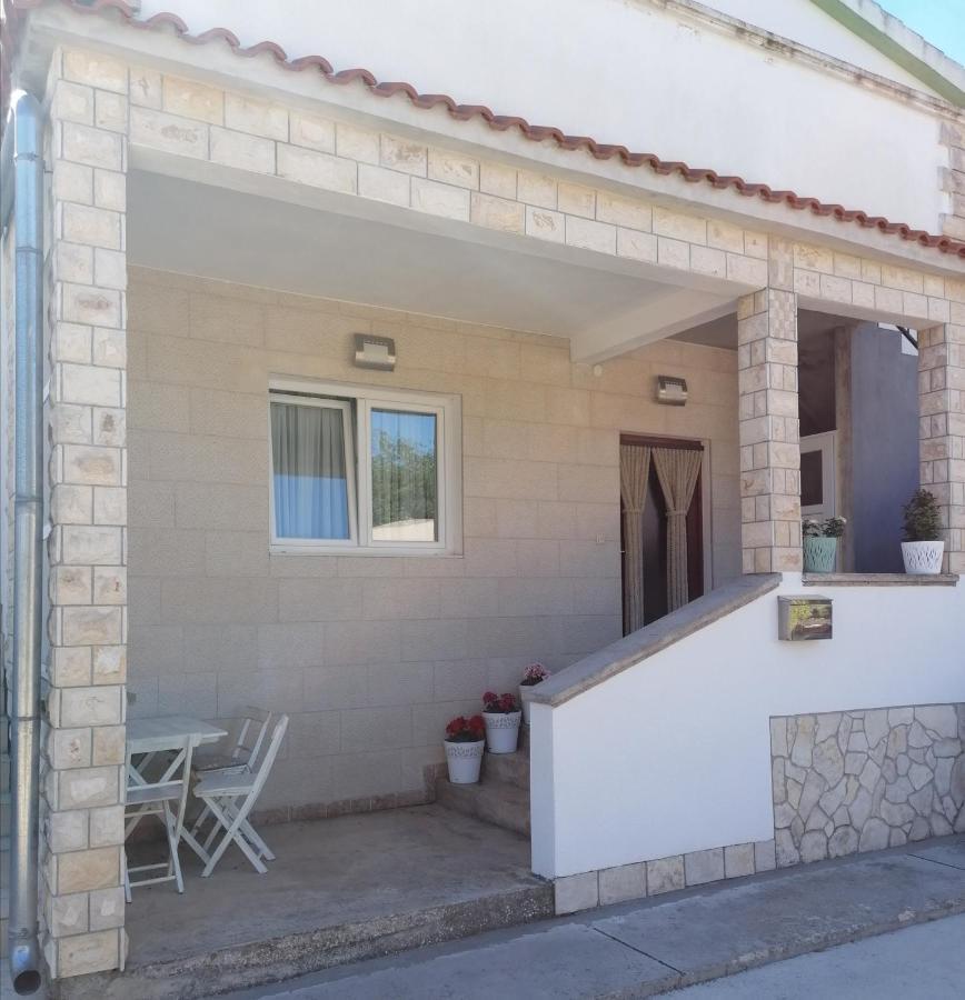 Apartments Nana Biograd Na Moru Exterior photo