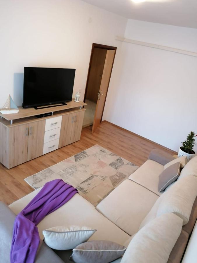 Apartments Nana Biograd Na Moru Exterior photo
