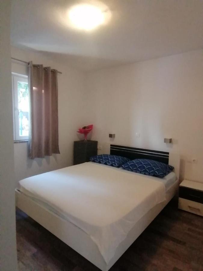 Apartments Nana Biograd Na Moru Exterior photo