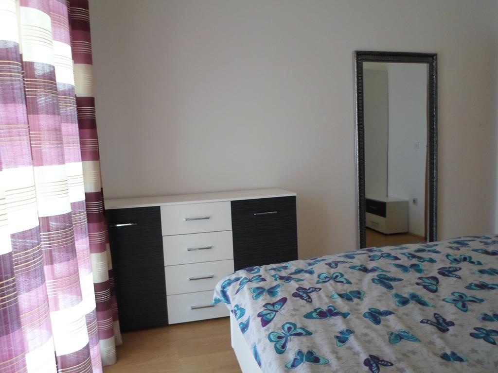Apartments Nana Biograd Na Moru Exterior photo